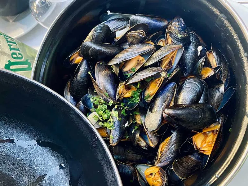 Petit Trois restaurant's famous mussels